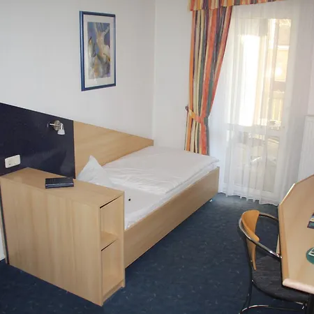 City-hotel Отель